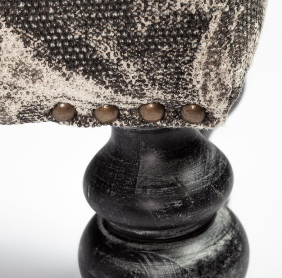 Alhambra Accent Bench: Up-Close Product View