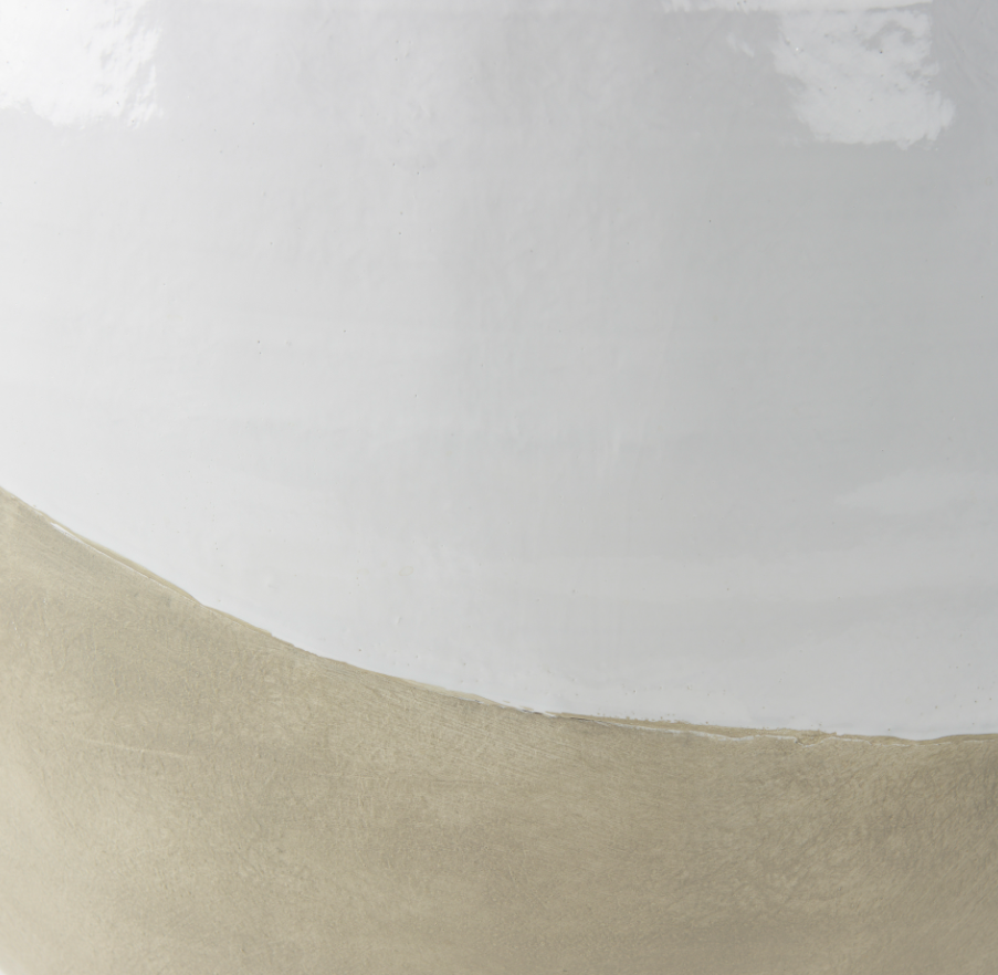 Amos Floor Vase-24.4": Contrasting Finish View