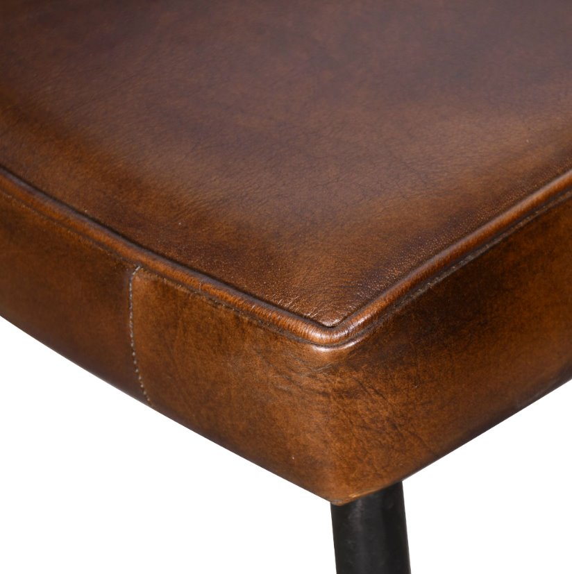 Essex 23" Dover Armchair: Up-Close View of Leather Upholstery