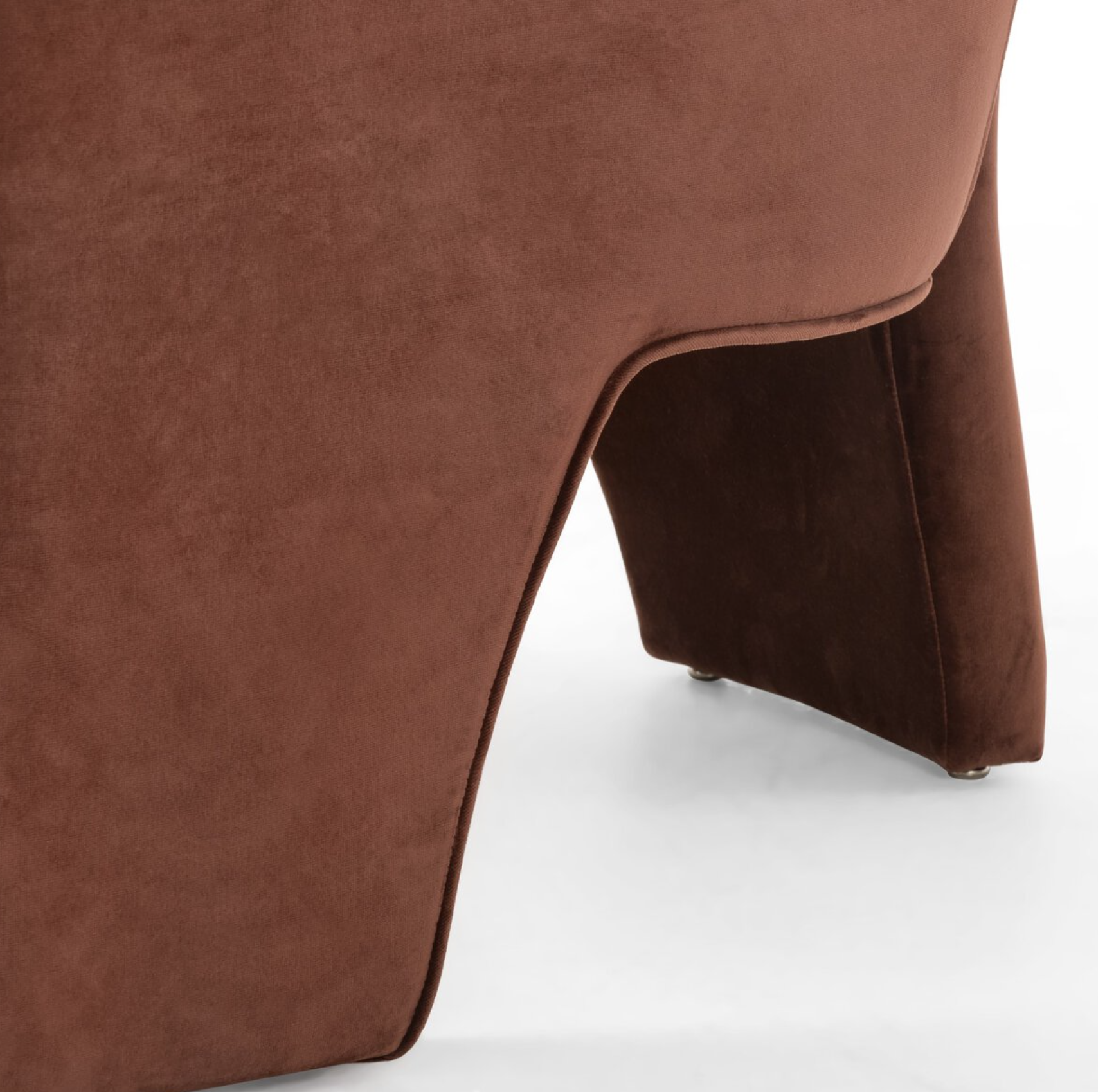 Fae Chair: Product Legs View