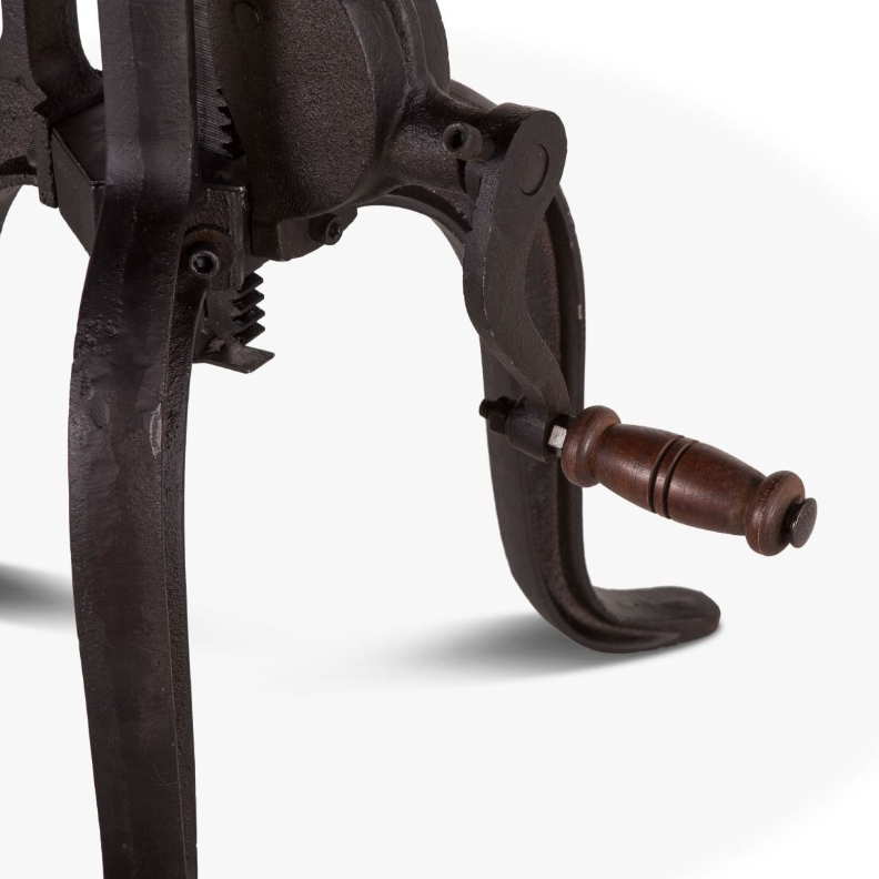 Industrial Loft 30" Adjustable Side Table: Adjustable Height Mechanism