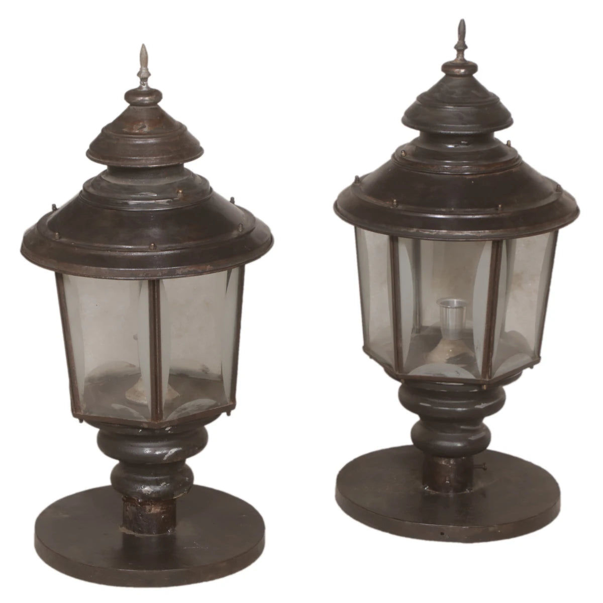 Handcrafted Iron Lamp-Style B: Product View