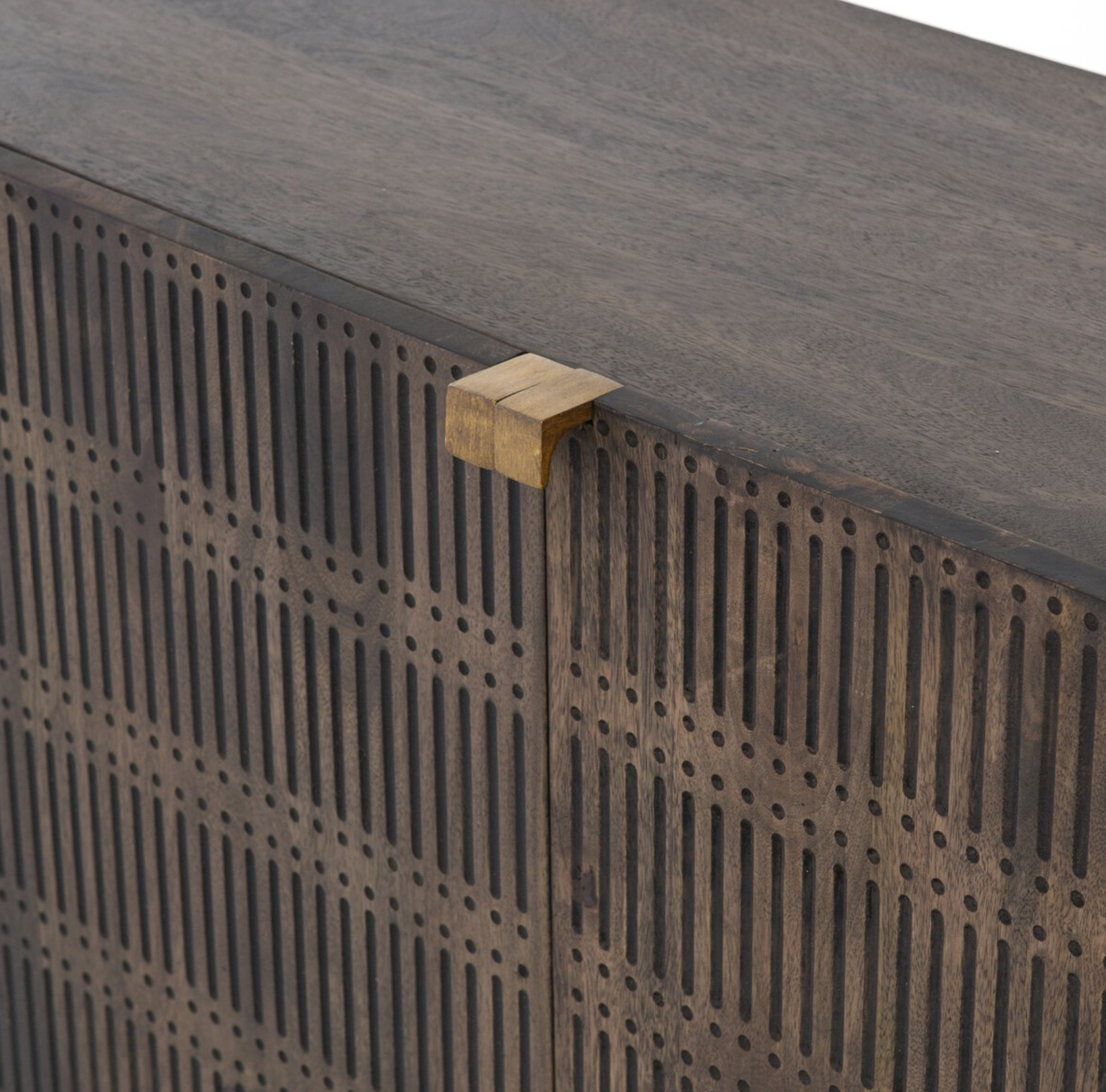 Kelby Sideboard: Product Hardware View