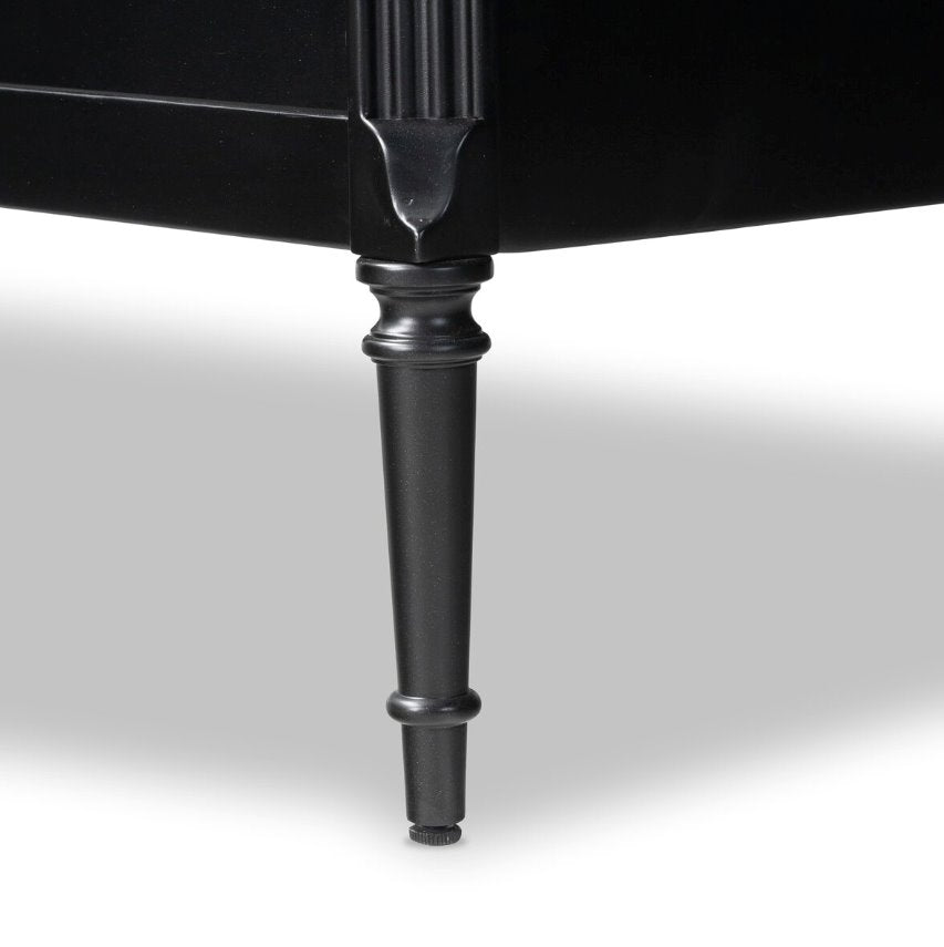 Lendon 3 Drawer Dresser: Turned Leg Detailing