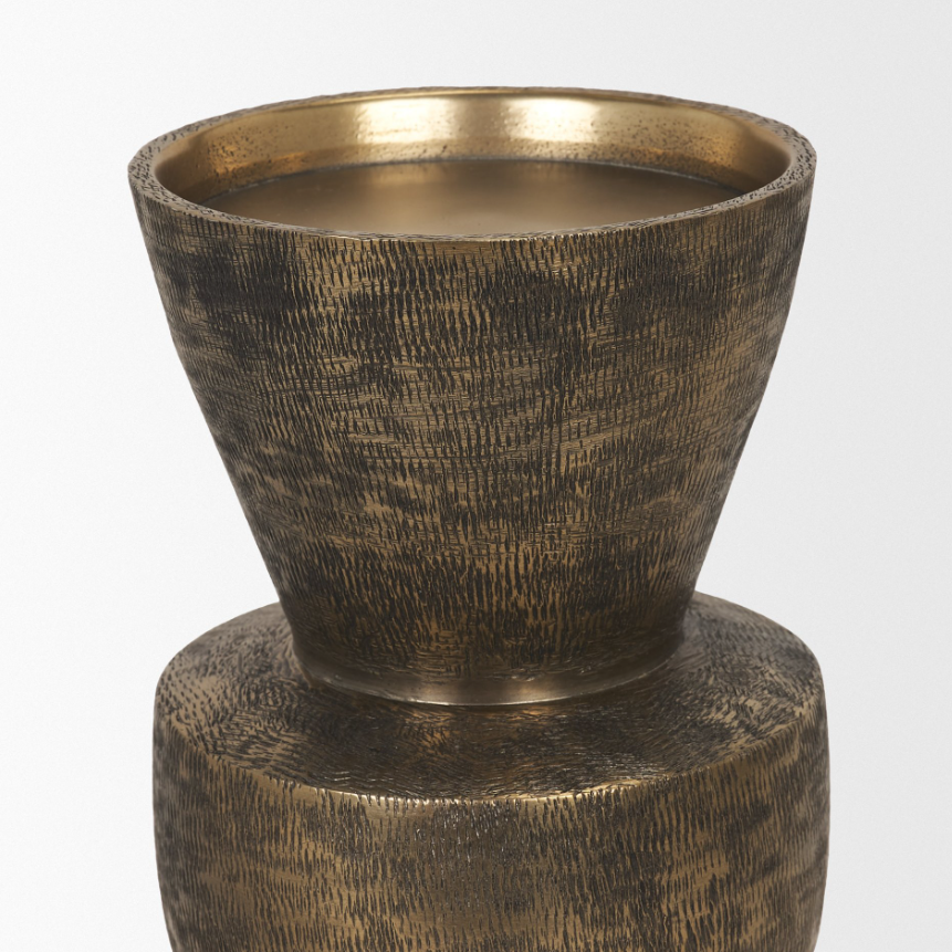 Odilia Pillar Candle Holder: Product Finish View