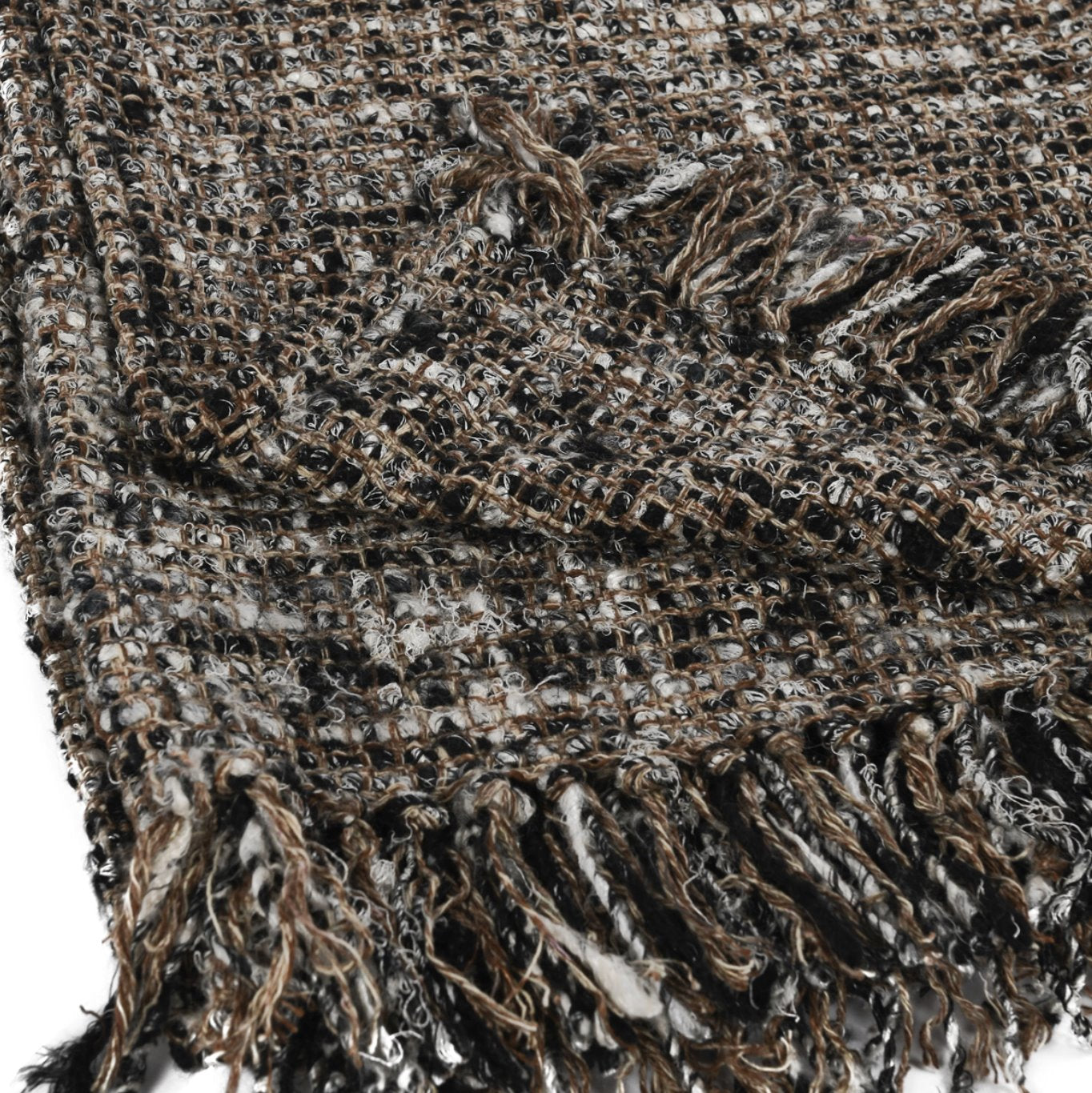 Porter Throw in Black/Ivory: Up-Close Product Texture View