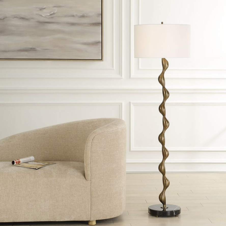 Remolino Floor Lamp: Light-On Product Style View