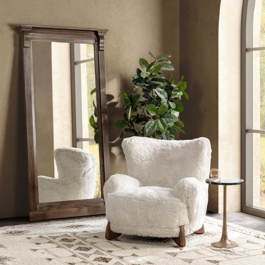 Riya Accent Chair: Product Style View