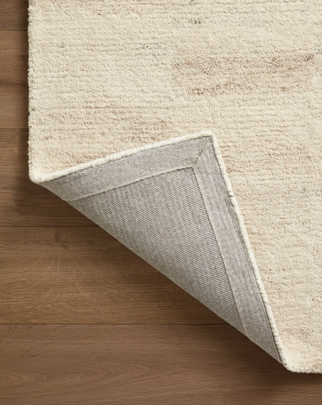 Amber Lewis x Loloi Rocky Rug in Natural/Fog: Backing View