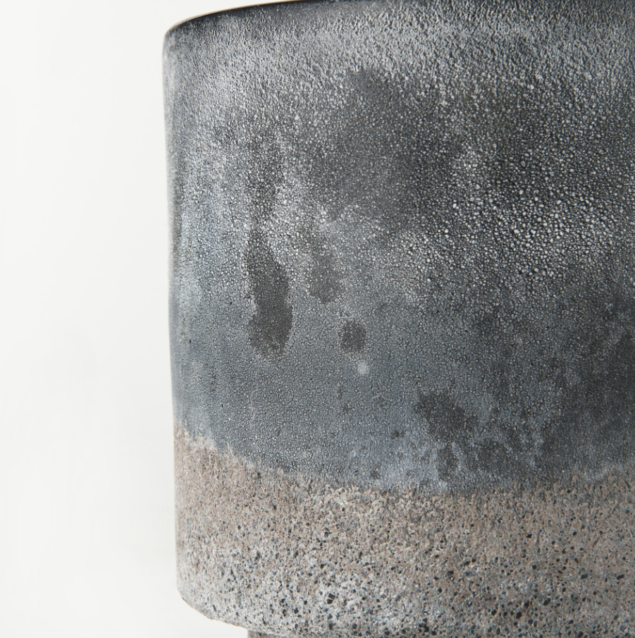 Squally Vase-9H: Textured Finish View