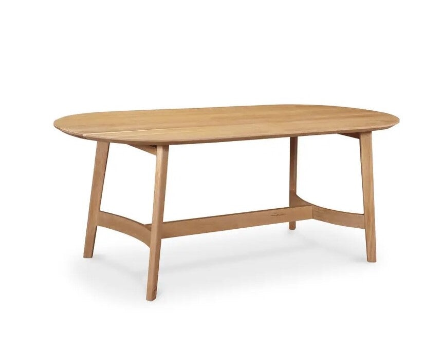 Trie Large Dining Table: Product View