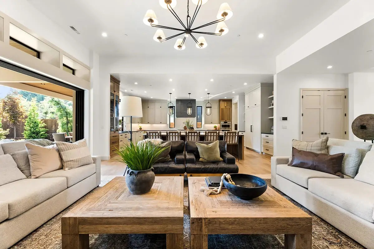 City Home Interior Design Services – expert team helping create bespoke furniture and decor designs for homes and businesses with personalized shopping and delivery services.