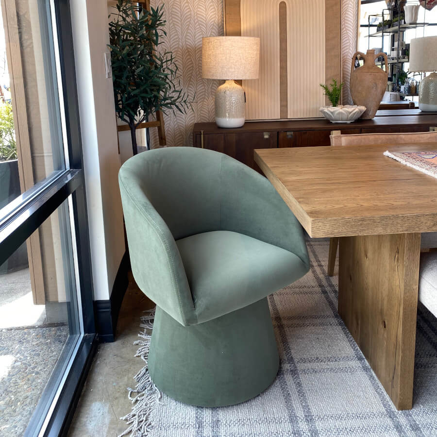 Lana Swivel Dining Chair in Oliven- Product View