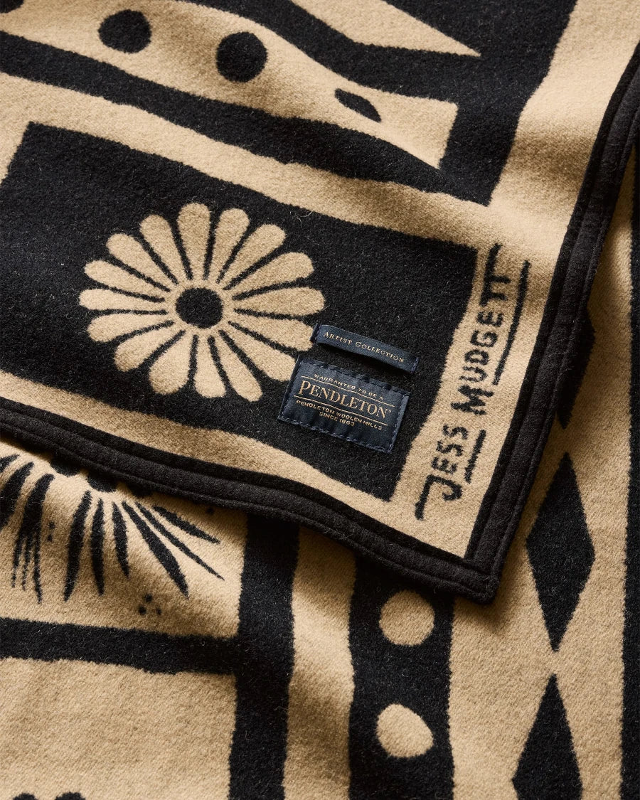 Pendleton Saratoga Blanket - detail view of artist's signature