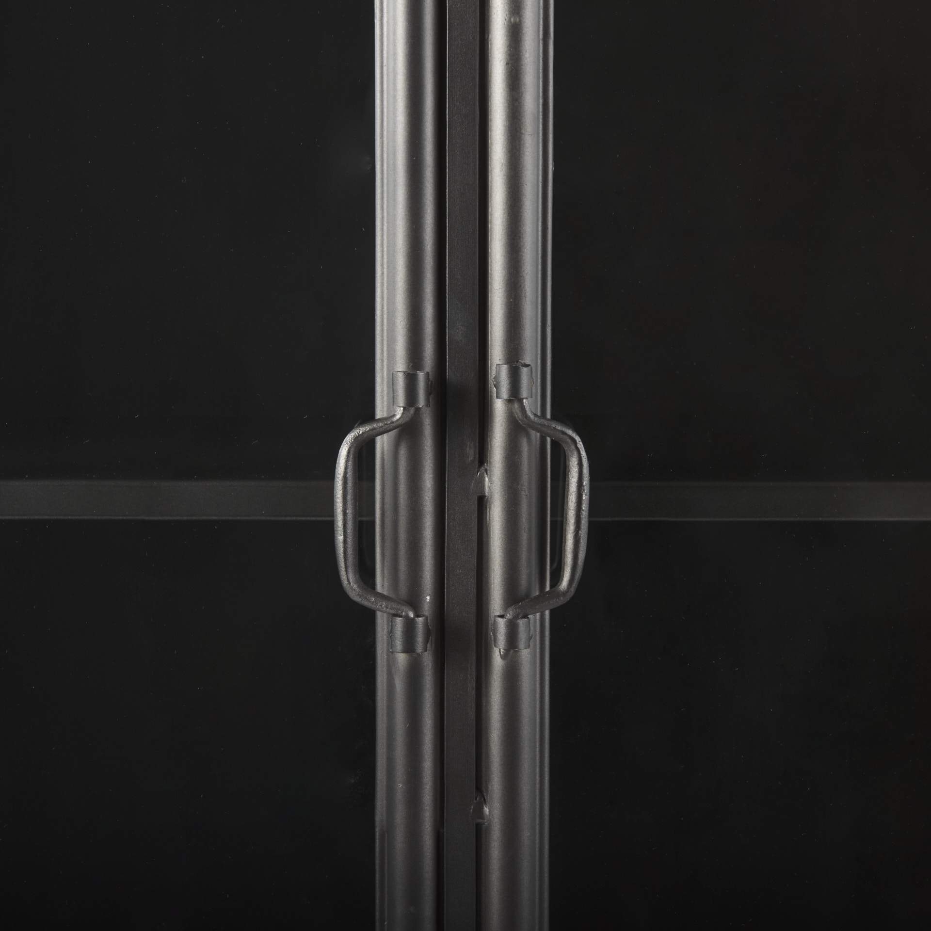 Poppy II Display Cabinet