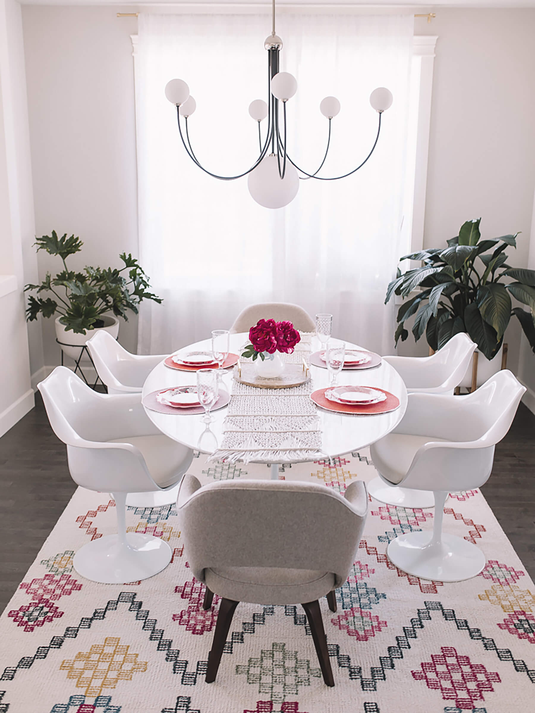 Coco Chandelier in black/nickel styled