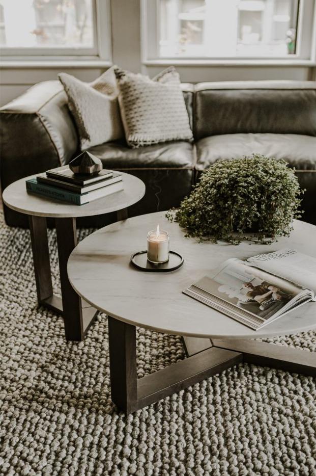 Jinxx Coffee Table - 2 Finish Options - Moe's