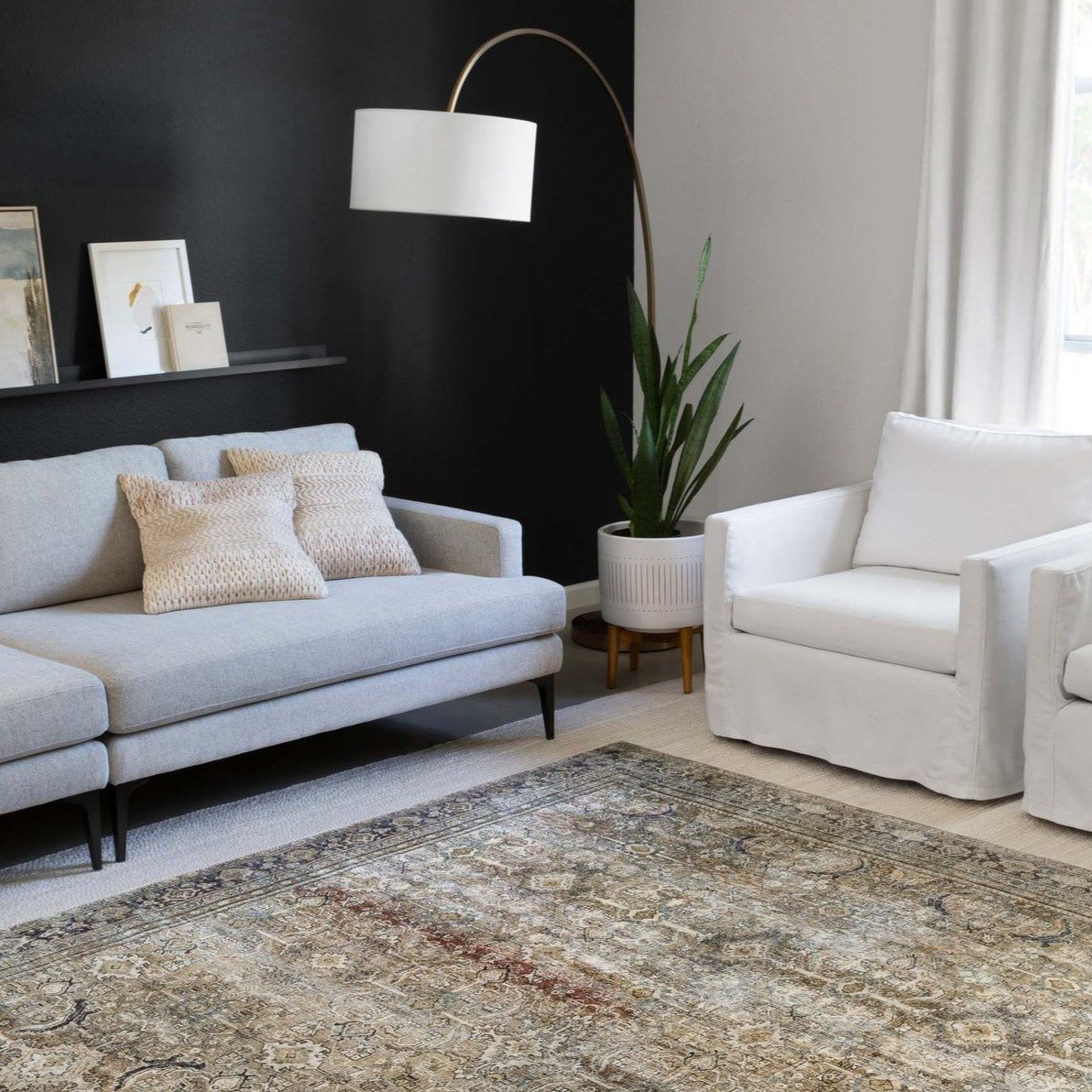 Layla II Rug - Various Sizes - Loloi