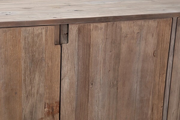 Torre Sideboard cabinet handle detail