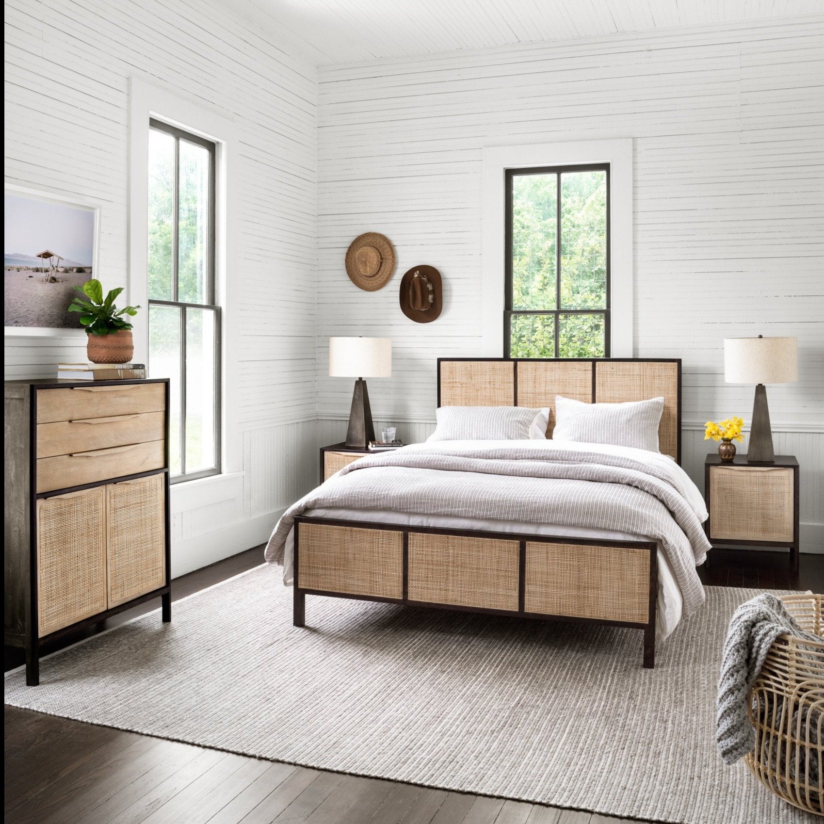 Sydney Bed - 2 Finish Options - City Home