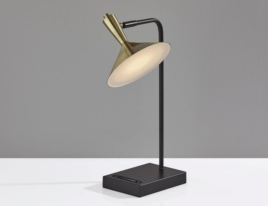 Lucas LED Desk Lamp: Different Light View