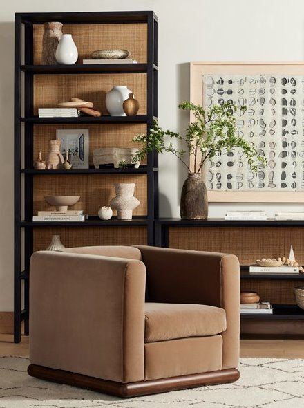 Elizabeth Swivel Chair: Style View