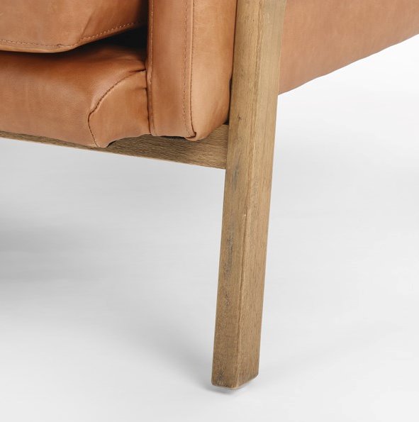 Diana Sofa: Sofa Leg View