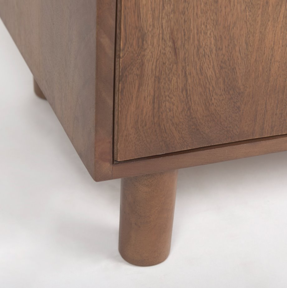 Astrid Armoire: Up-Close Leg View