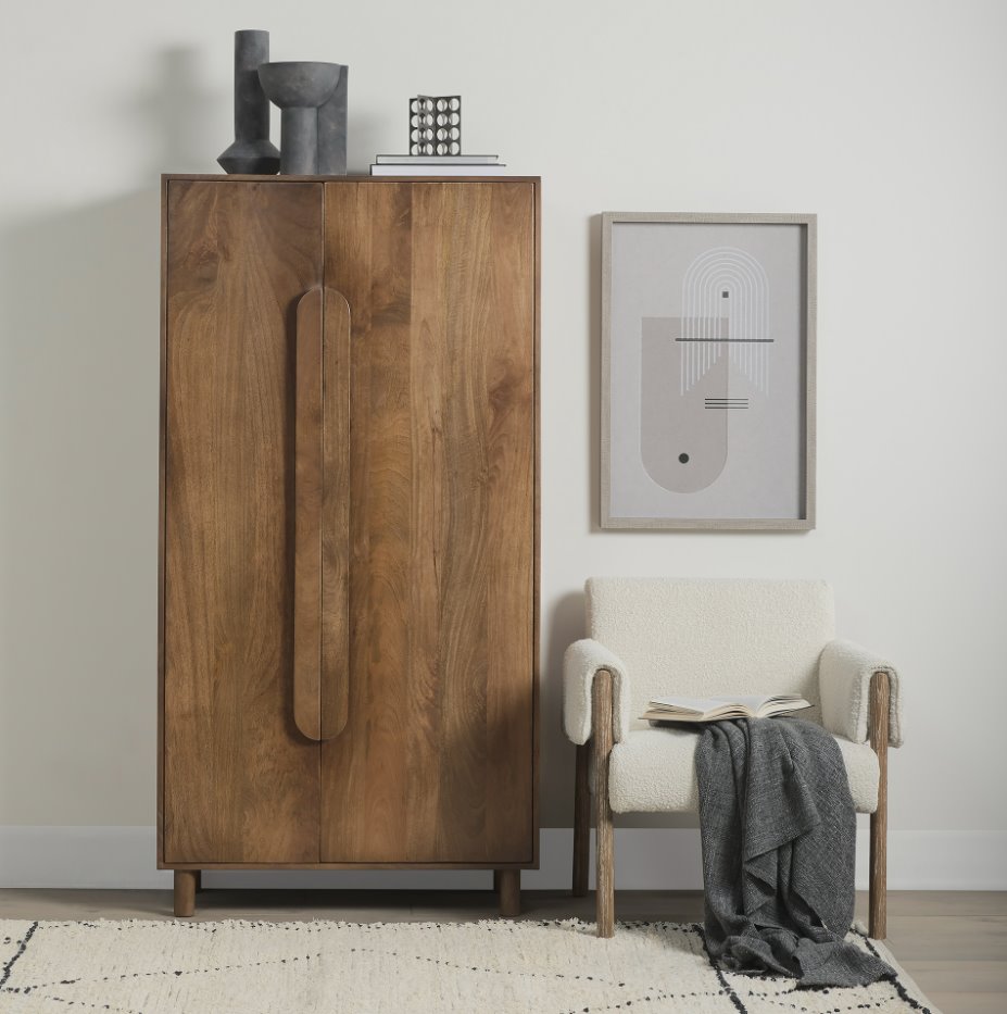 Astrid Armoire: Style View