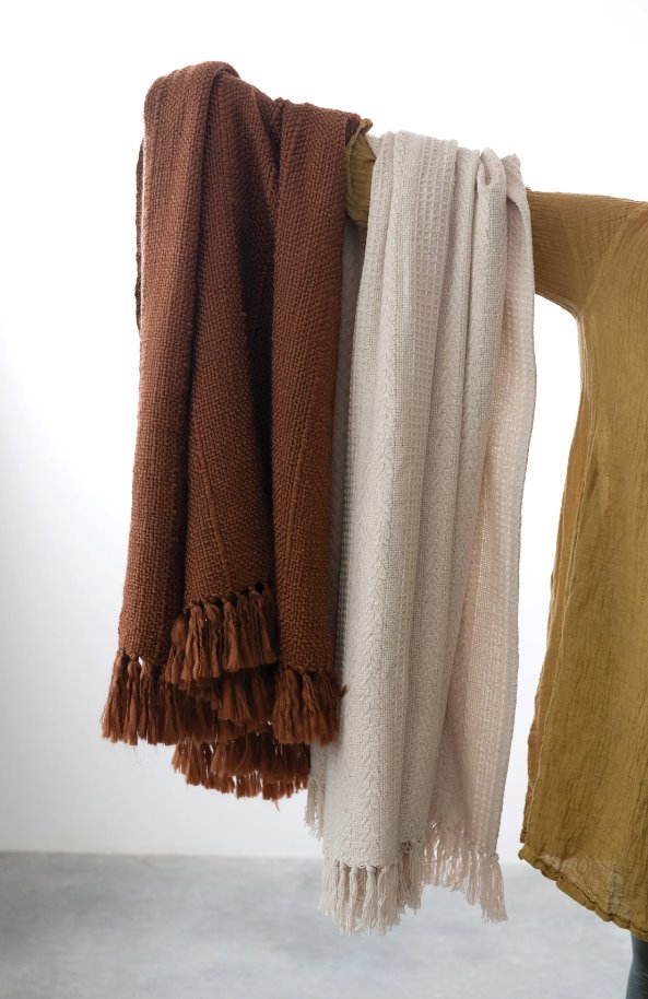 Rust Woven Wool and Acrylic Throw Blanket with Fringe: Style View