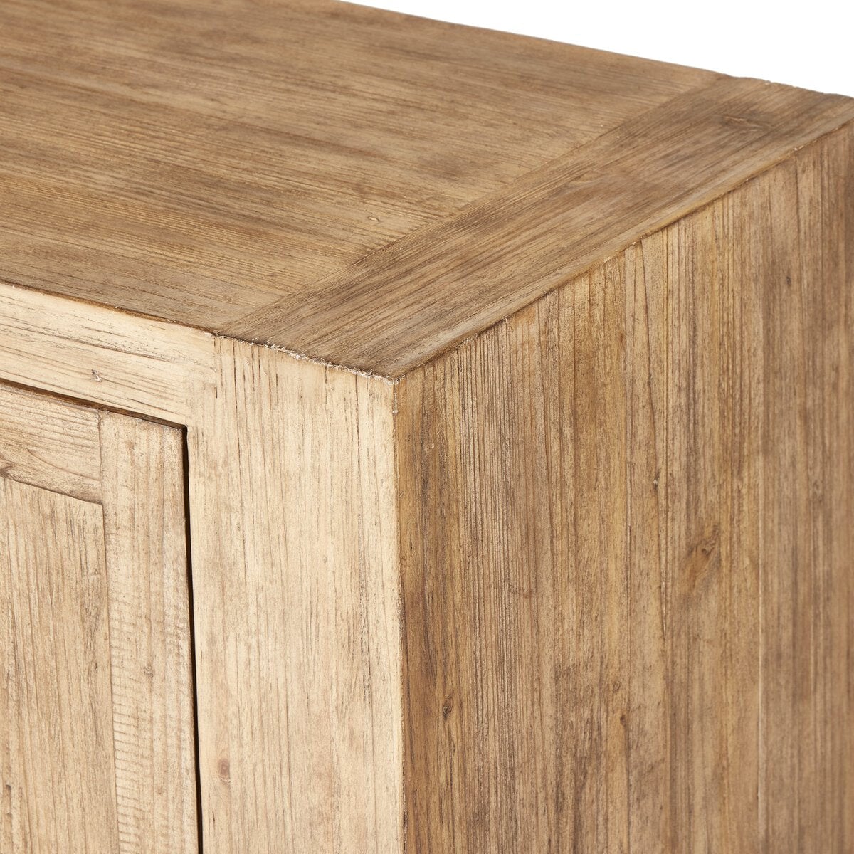 Briarbrook Sideboard - detail view of corner