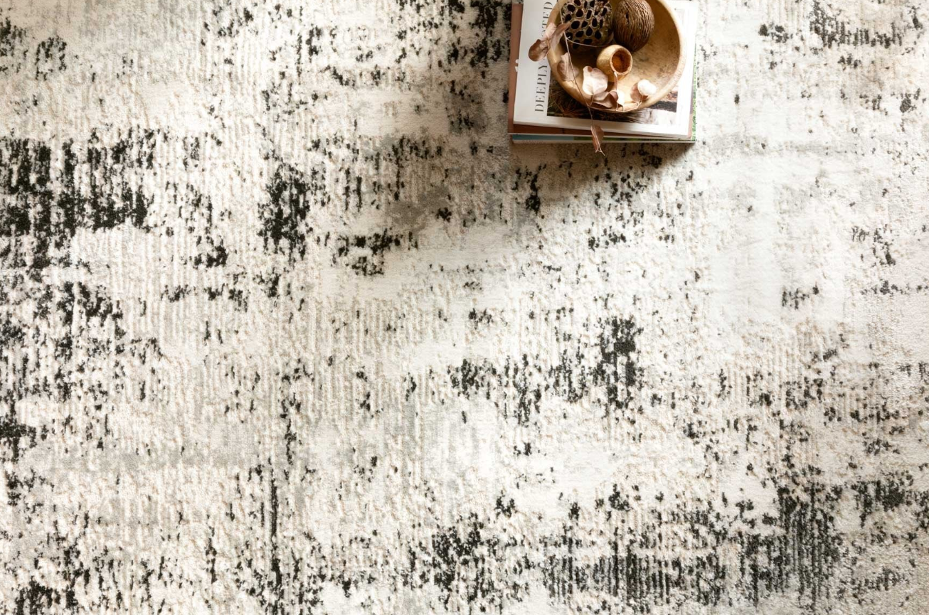 Alchemy Rug in Silver/Graphite: Up-Close Product View