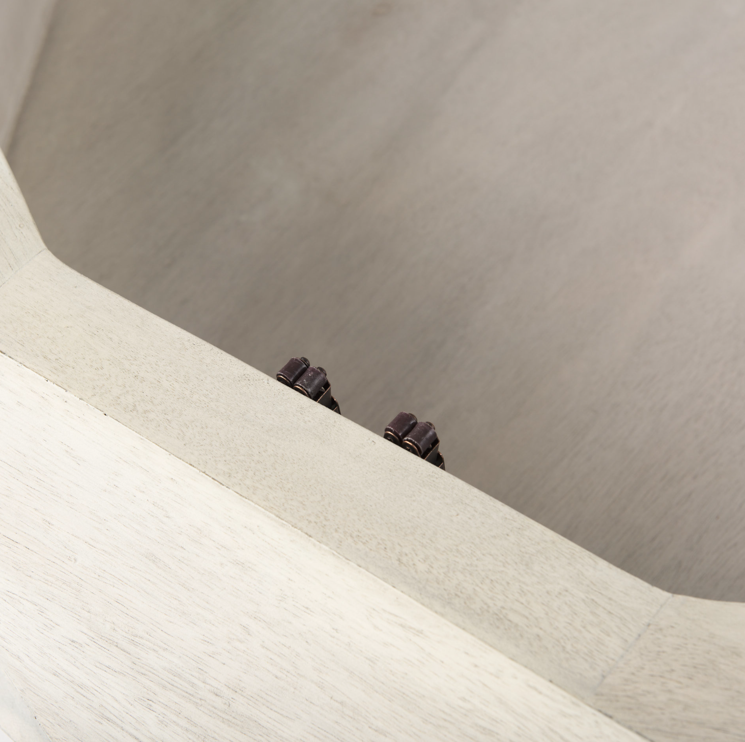 Arreto Hexagonal Storage Coffee Table: Product Hardware View