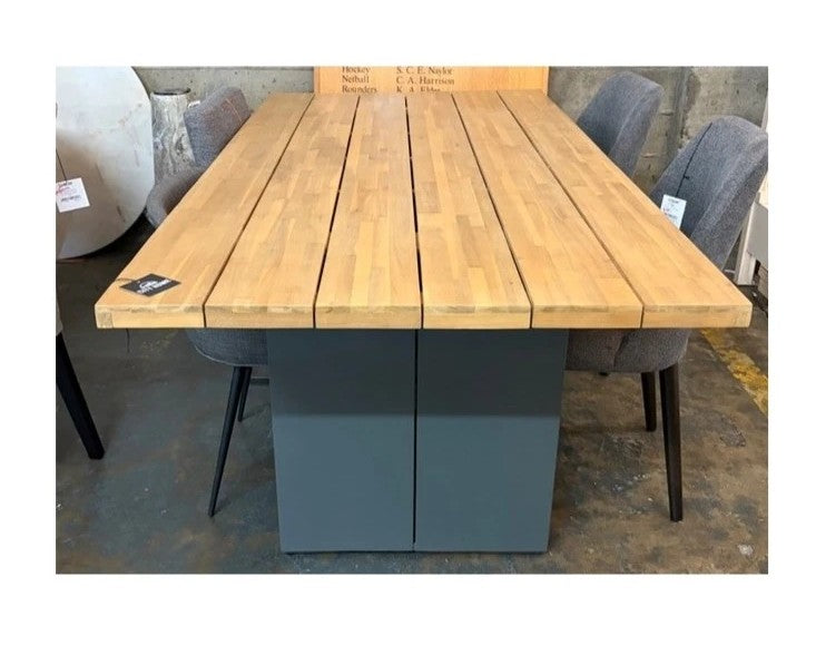 Naples Outdoor Dining Table: Up-Close Product View