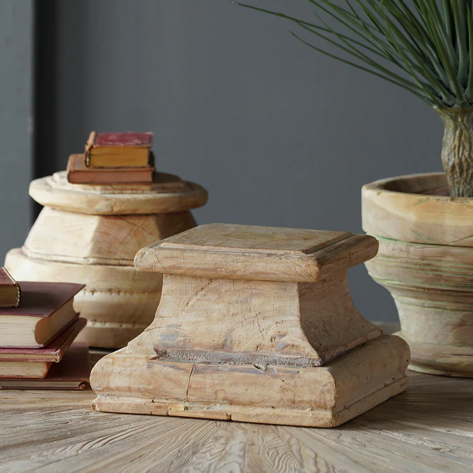 Square Pillar Capital Vessel: Product Style View