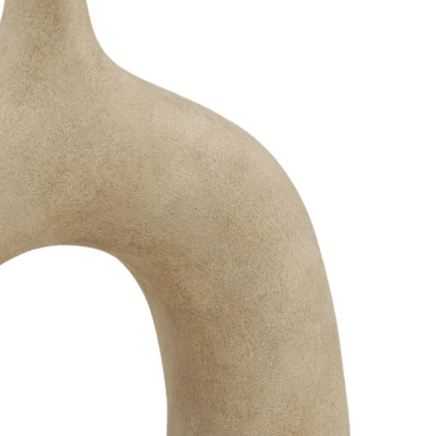 Runa Vase: Up-Close Product View