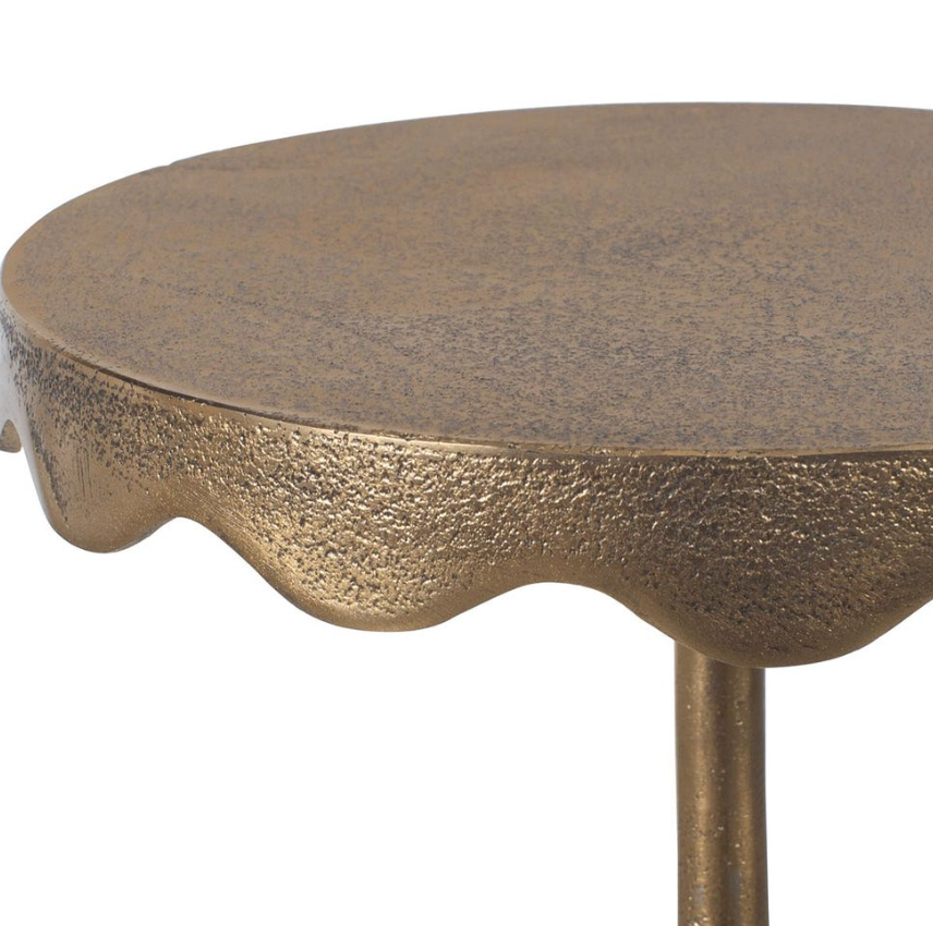 Scalloped Edge Accent Table: Scalloped Edges Product View