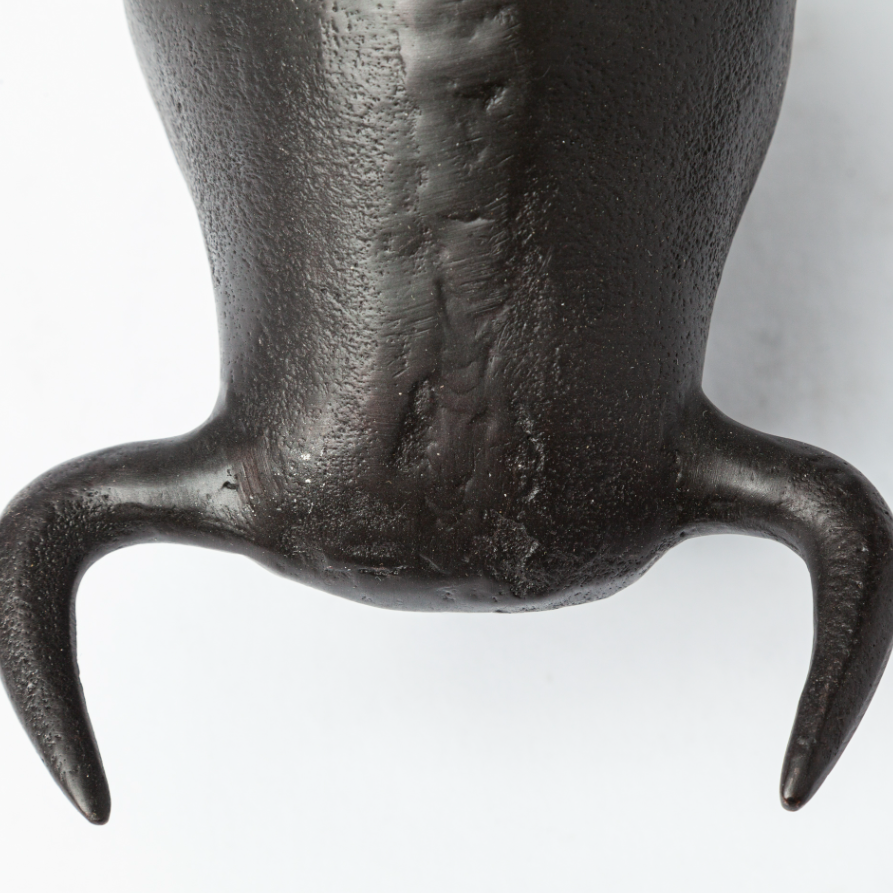 Tauro Cast Aluminum Raging Bull-Black Cast Aluminum: Up-Close Product View