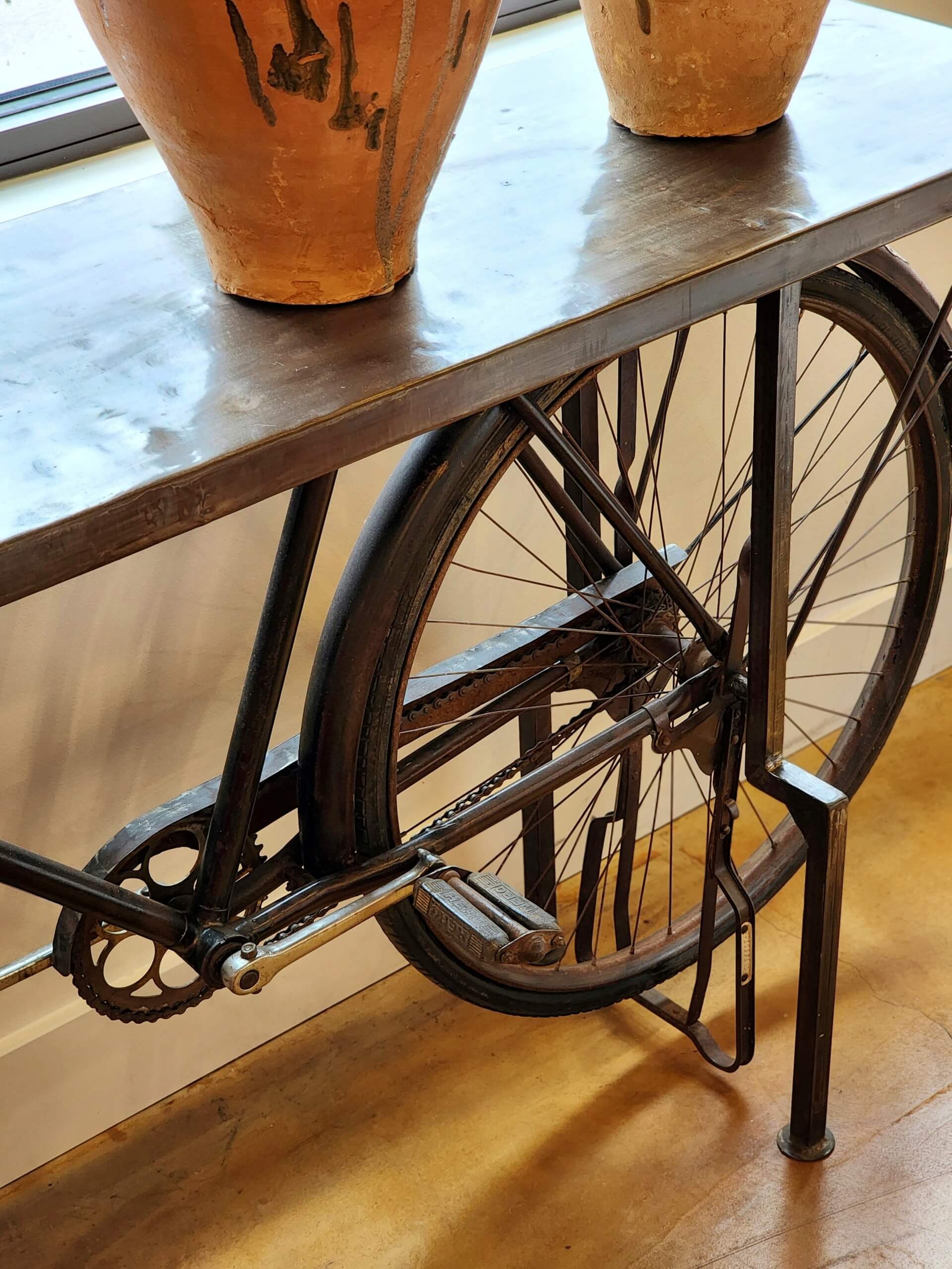 Vintage Bike Bar: Product View