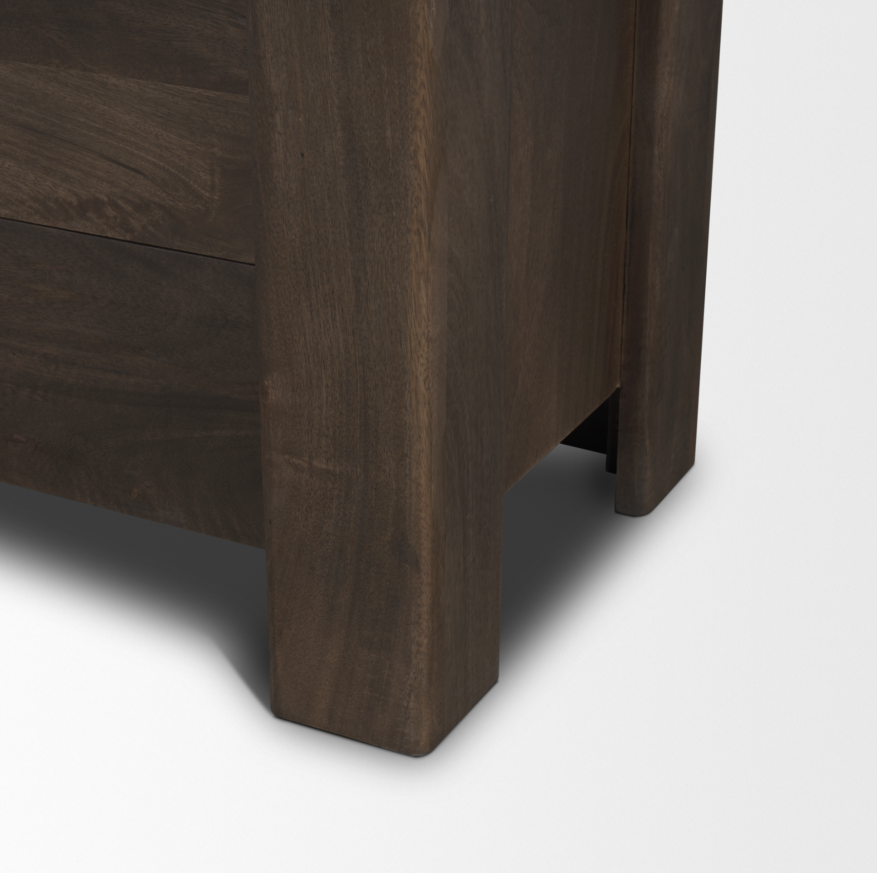 Wallen Curio Cabinet: Product Legs View