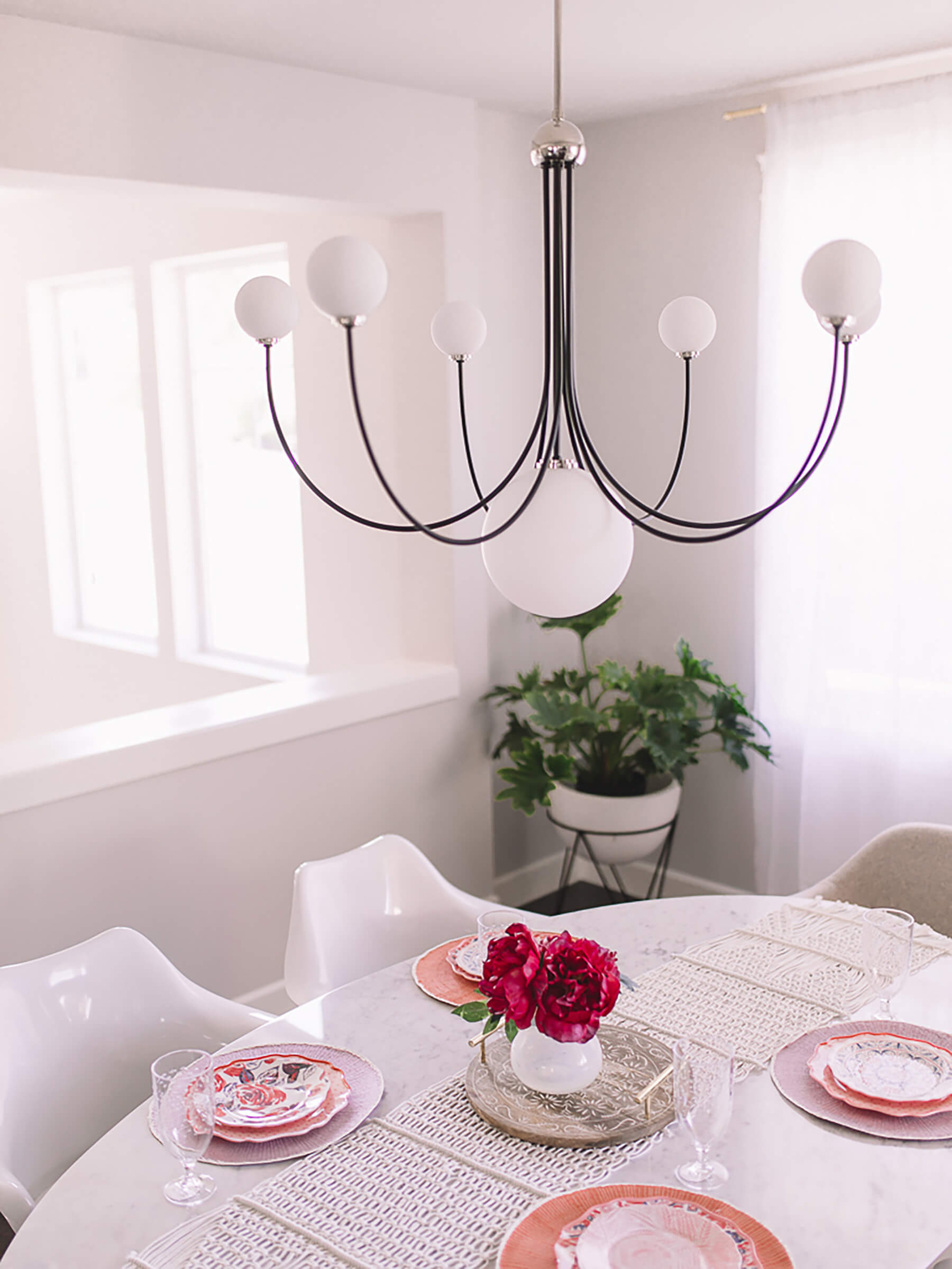 Coco Chandelier in black/nickel styled