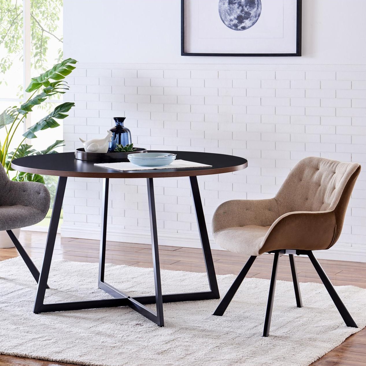 Courtdale Round Table - 2 Sizes - New Pacific Direct