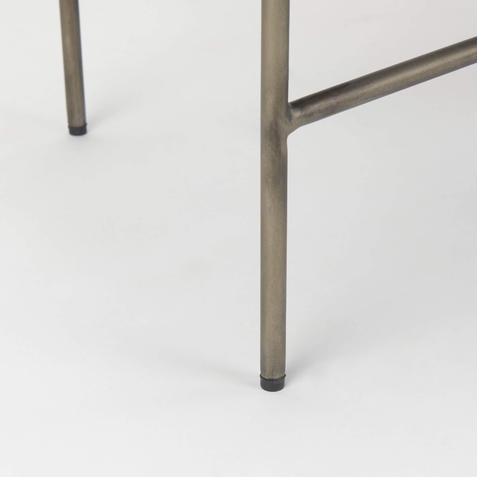 Avery Bench leg detail