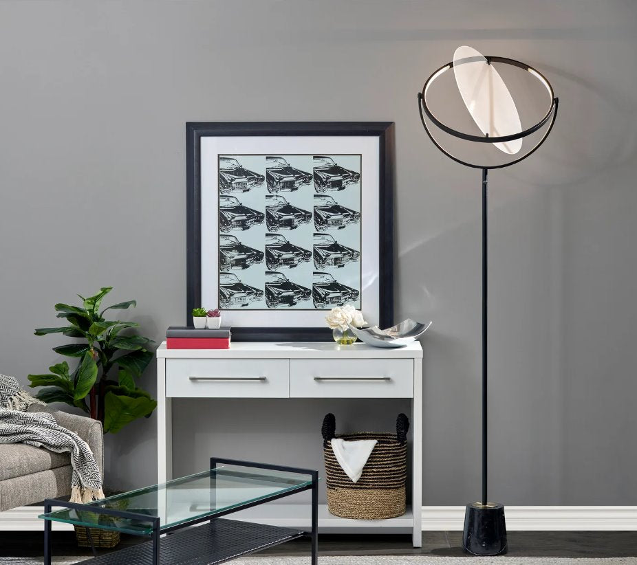 Orsa LED Floor Lamp: Style View