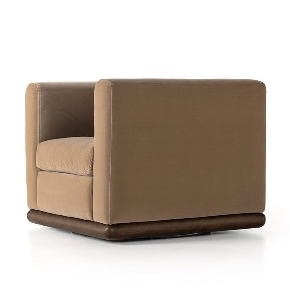 Elizabeth Swivel Chair: Quarter View