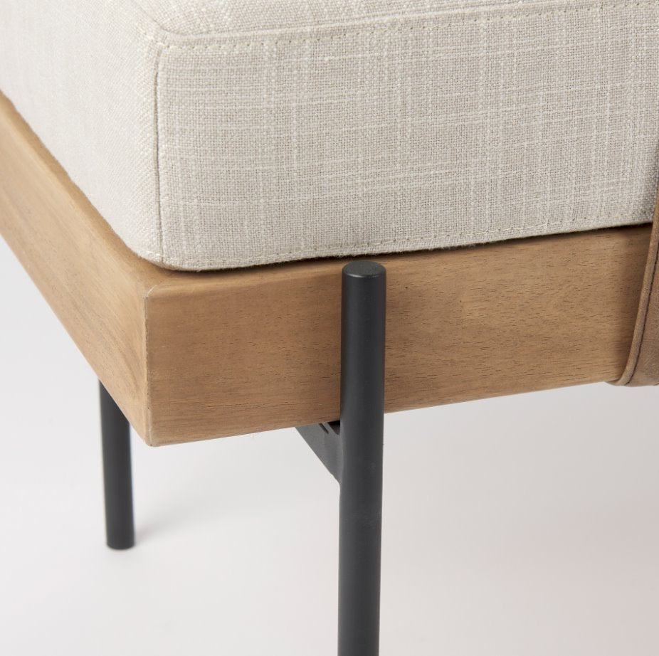 Colburne Bench: Up-Close Corner View