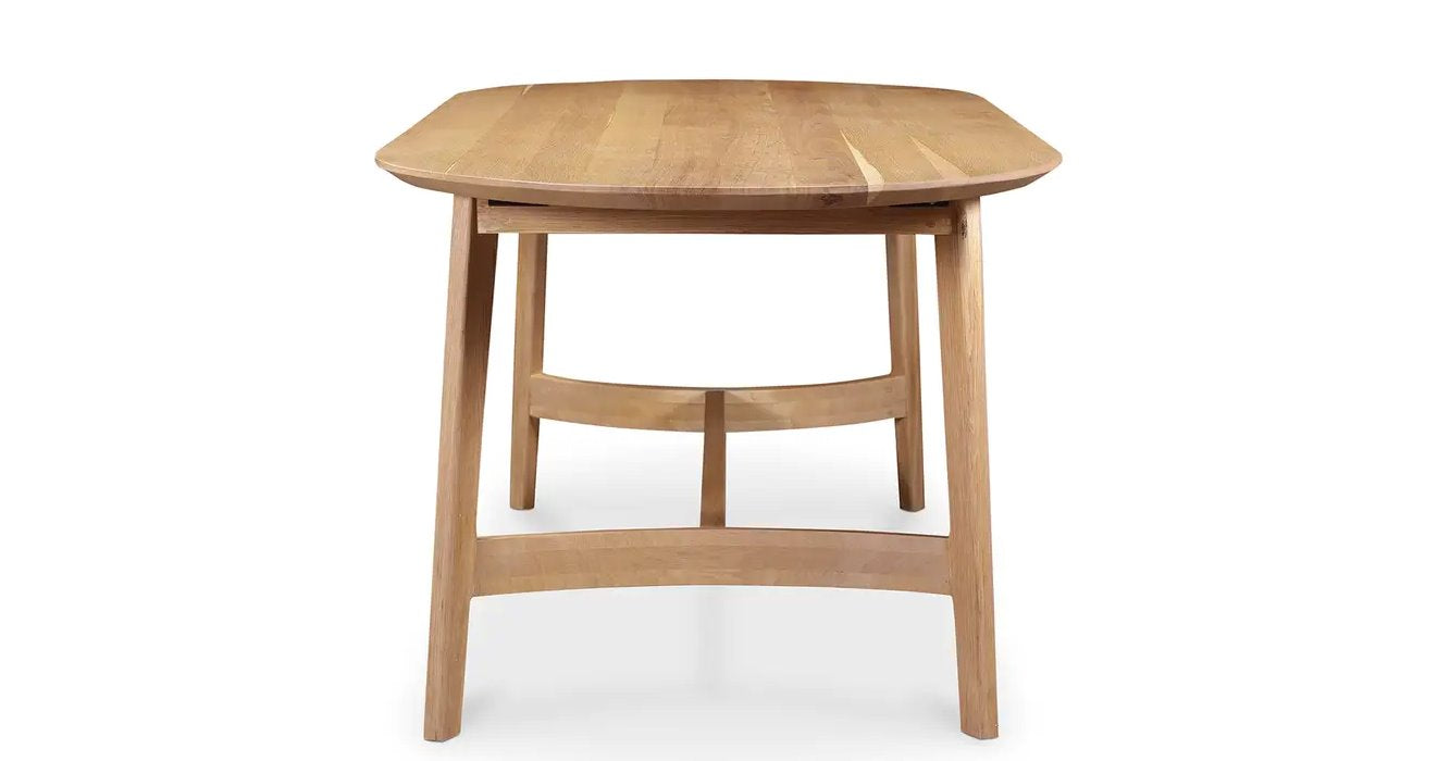 Trie Large Dining Table: Product View